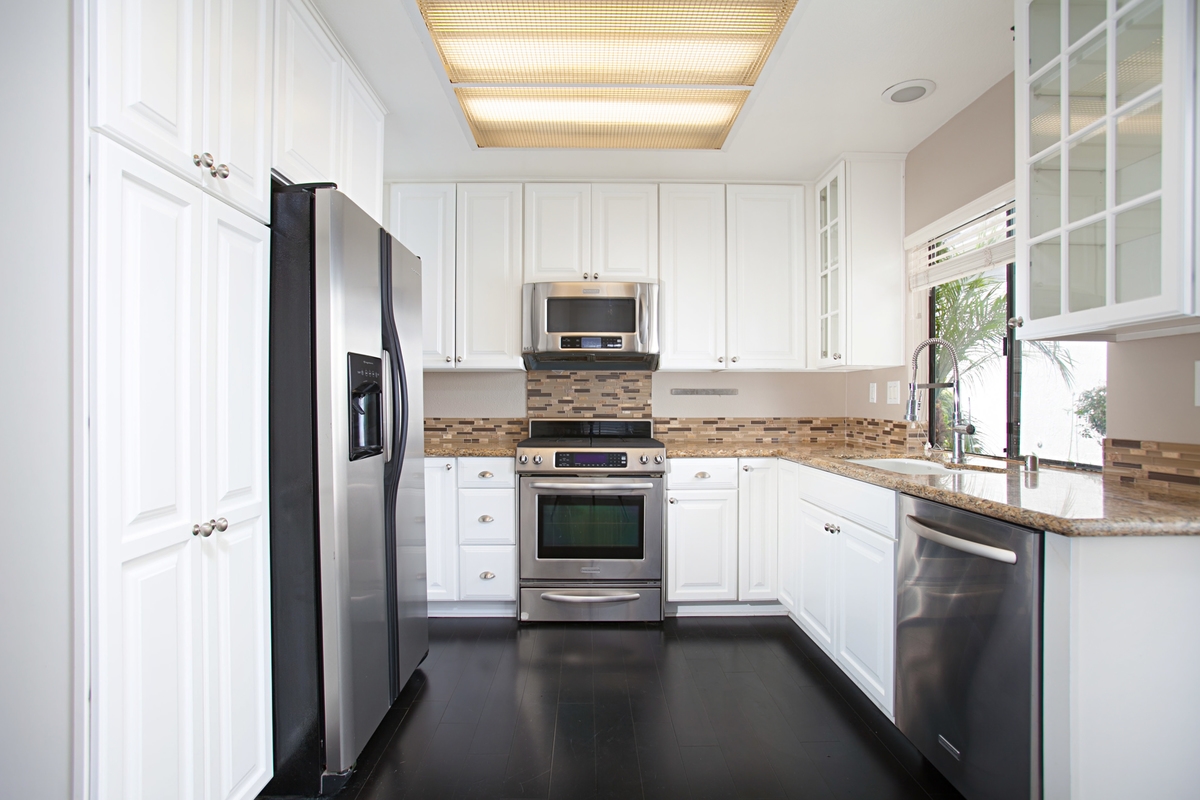 830 Bluewater Road Carlsbad, CA 92011 - Photo 4 of 14