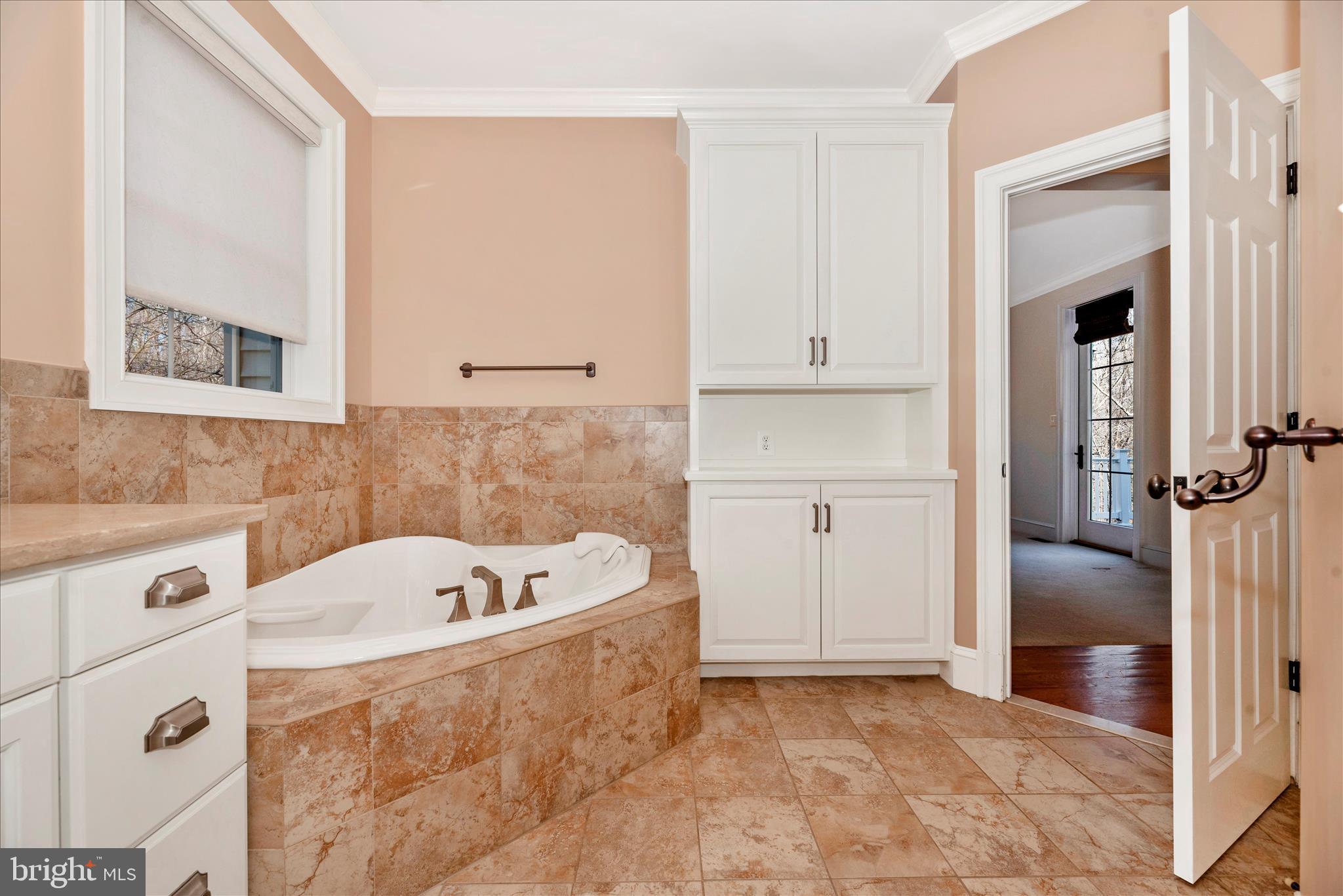 6216 Mt Phillip Road Frederick, MD 21703 - Photo 31 of 58 Primary Bathroom