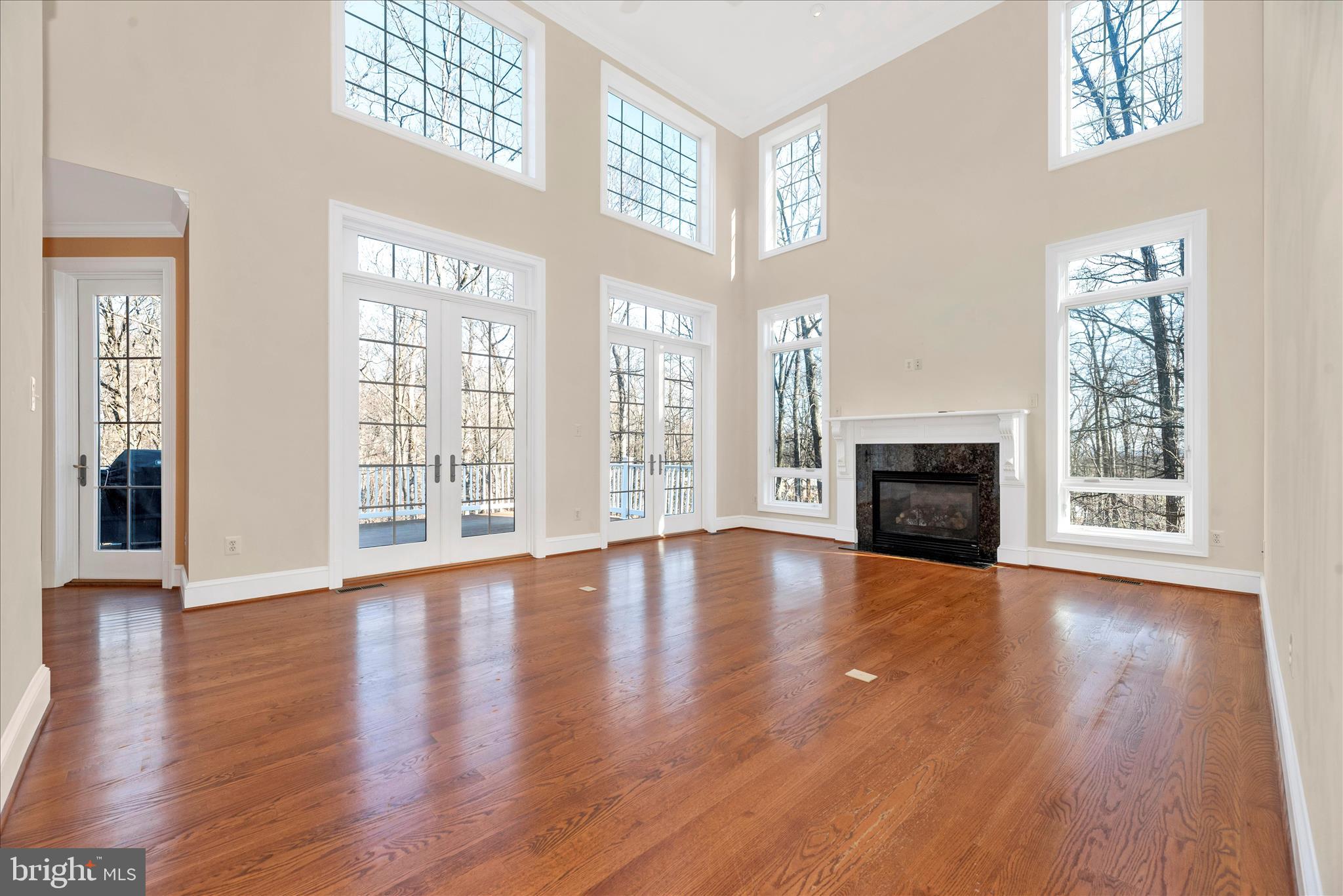 6216 Mt Phillip Road Frederick, MD 21703 - Photo 6 of 58 Living Room