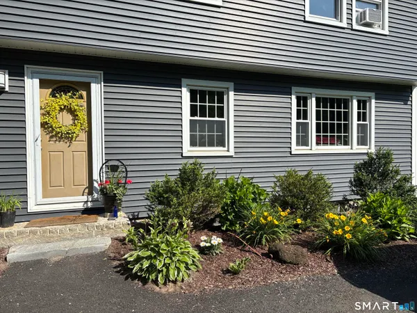 $650,000 | 19 Botsford Hill Road, Newtown, CT 06470