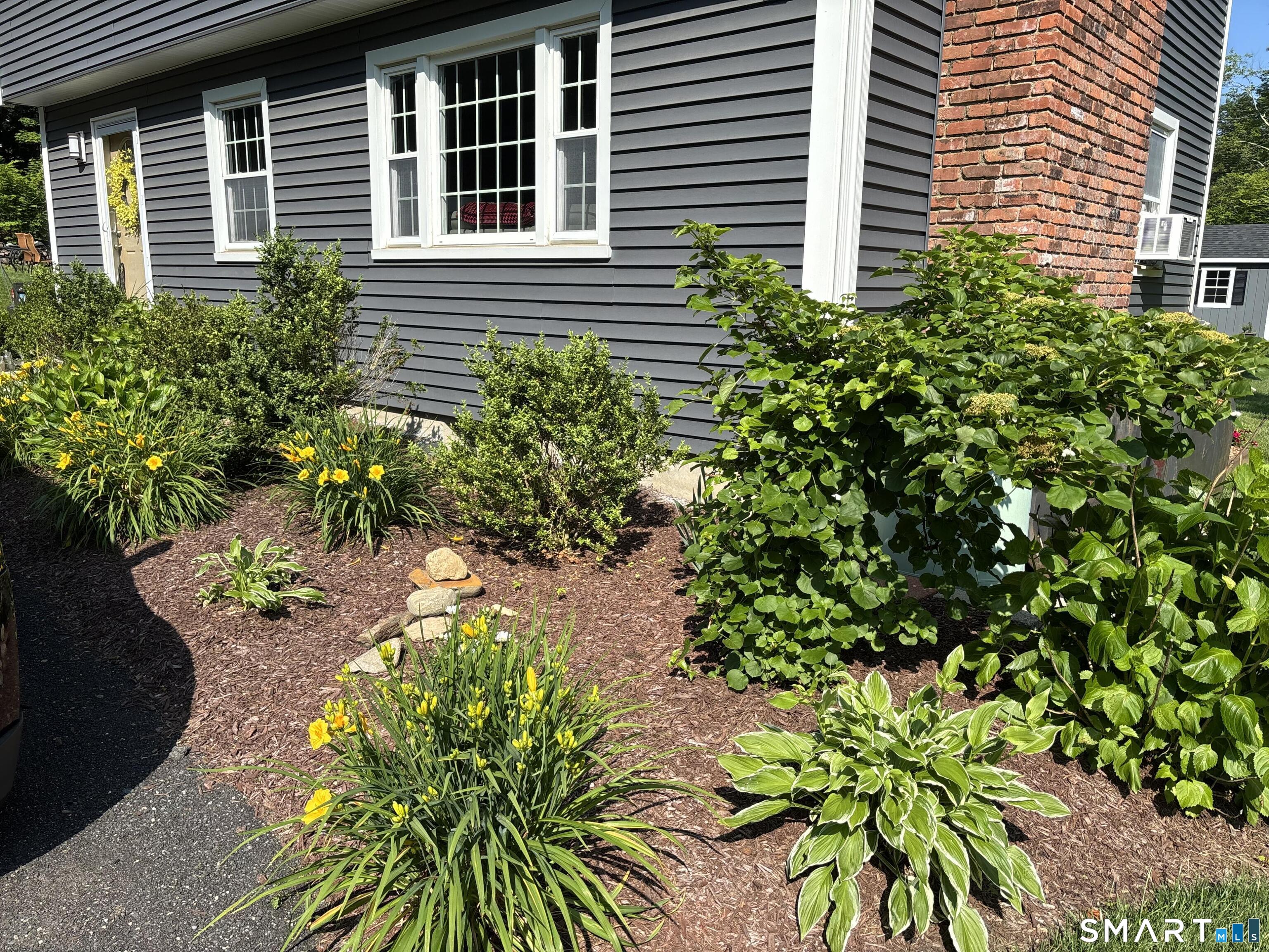 19 Botsford Hill Road Newtown, CT 06470 - Photo 5 of 11