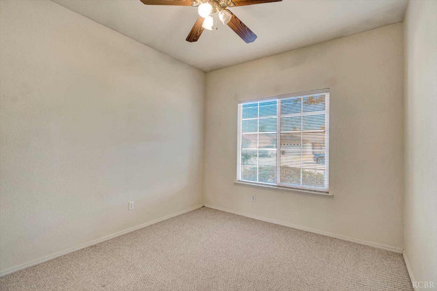 977 Meadow View Road Hanford, CA 93230 - Photo 21 of 35 Gallery Image 21