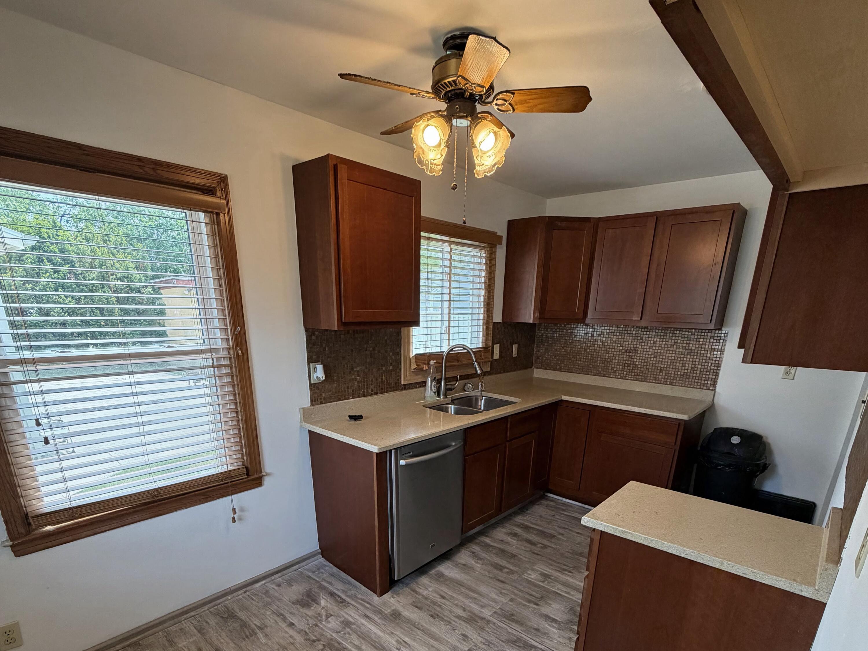 1225 Lombard Avenue Racine, WI 53402 - Photo 4 of 11 Kitchen
