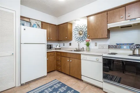 $139,500 | 4203 Avondale Avenue, Unit 202, Dallas, TX 75219