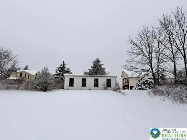 $714,900 | 5934 Kernsville Road, Orefield, PA 18069
