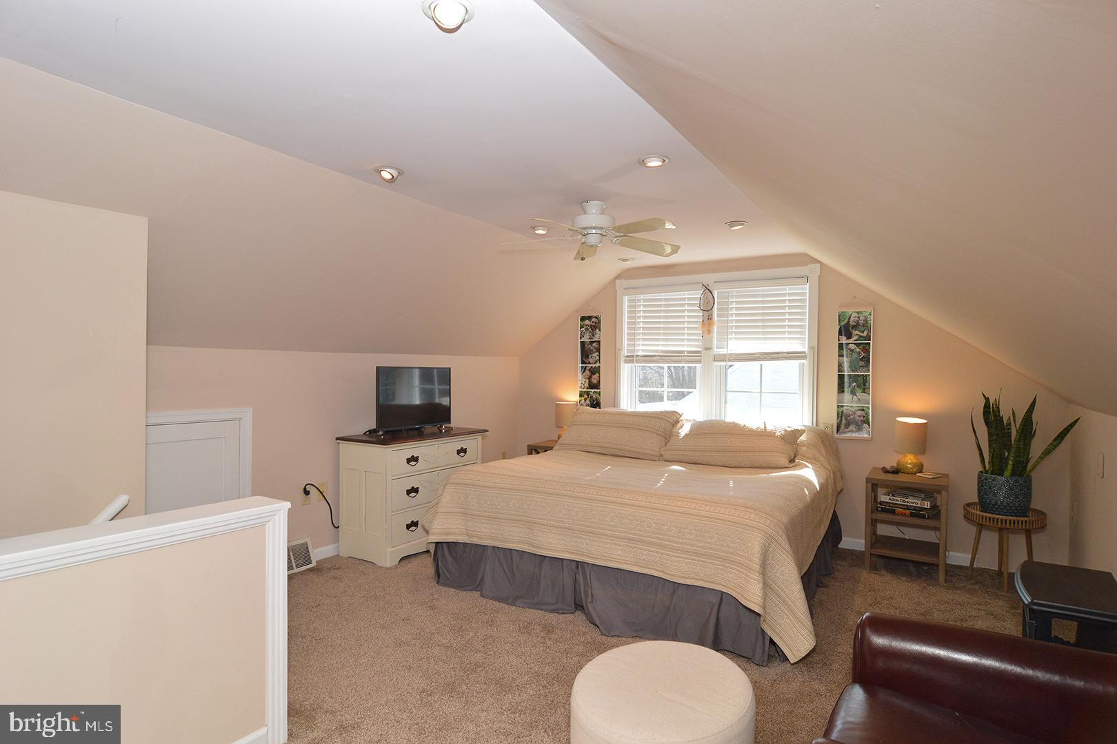 102 Eric Avenue Reading, PA 19607 - Photo 19 of 49