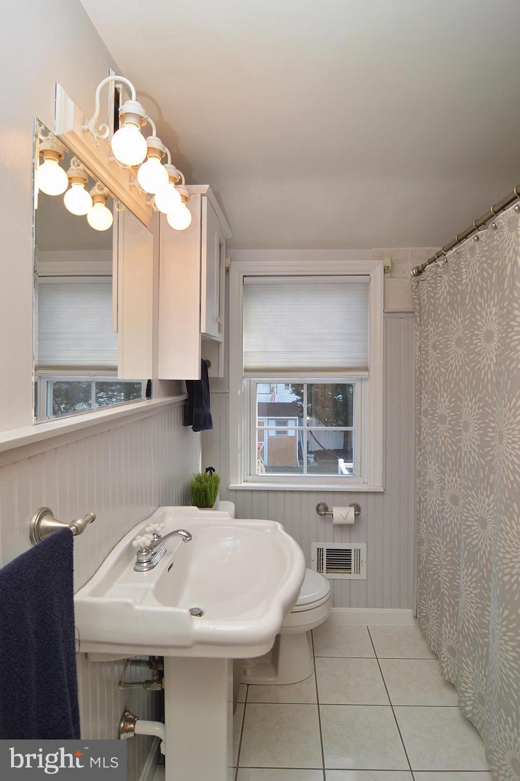 102 Eric Avenue Reading, PA 19607 - Photo 23 of 49