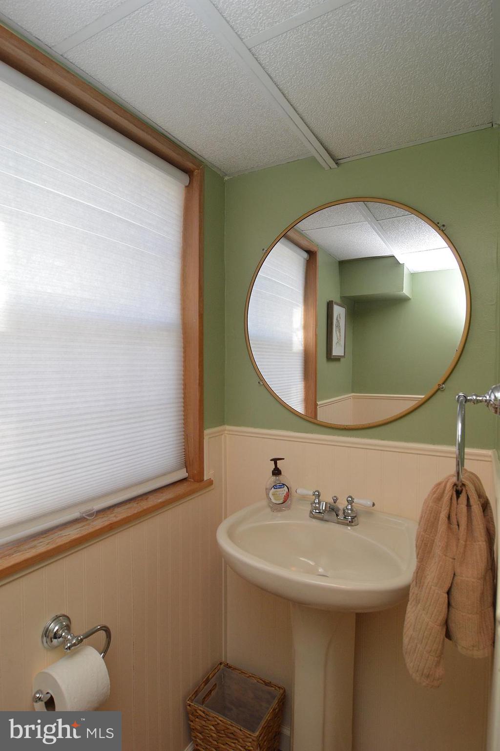 102 Eric Avenue Reading, PA 19607 - Photo 31 of 49