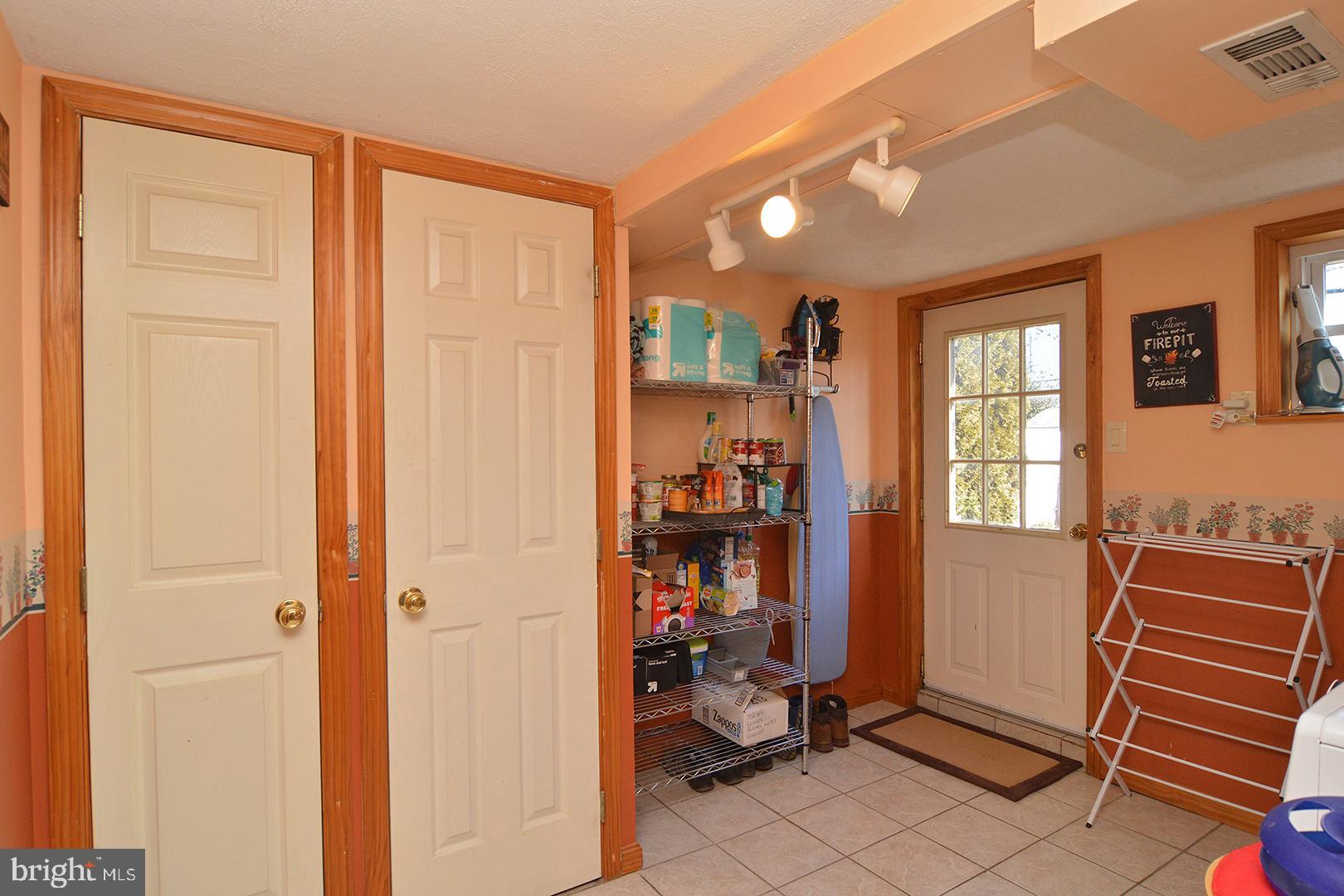 102 Eric Avenue Reading, PA 19607 - Photo 33 of 49