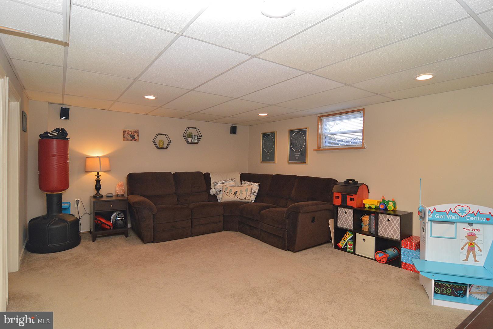 102 Eric Avenue Reading, PA 19607 - Photo 36 of 49