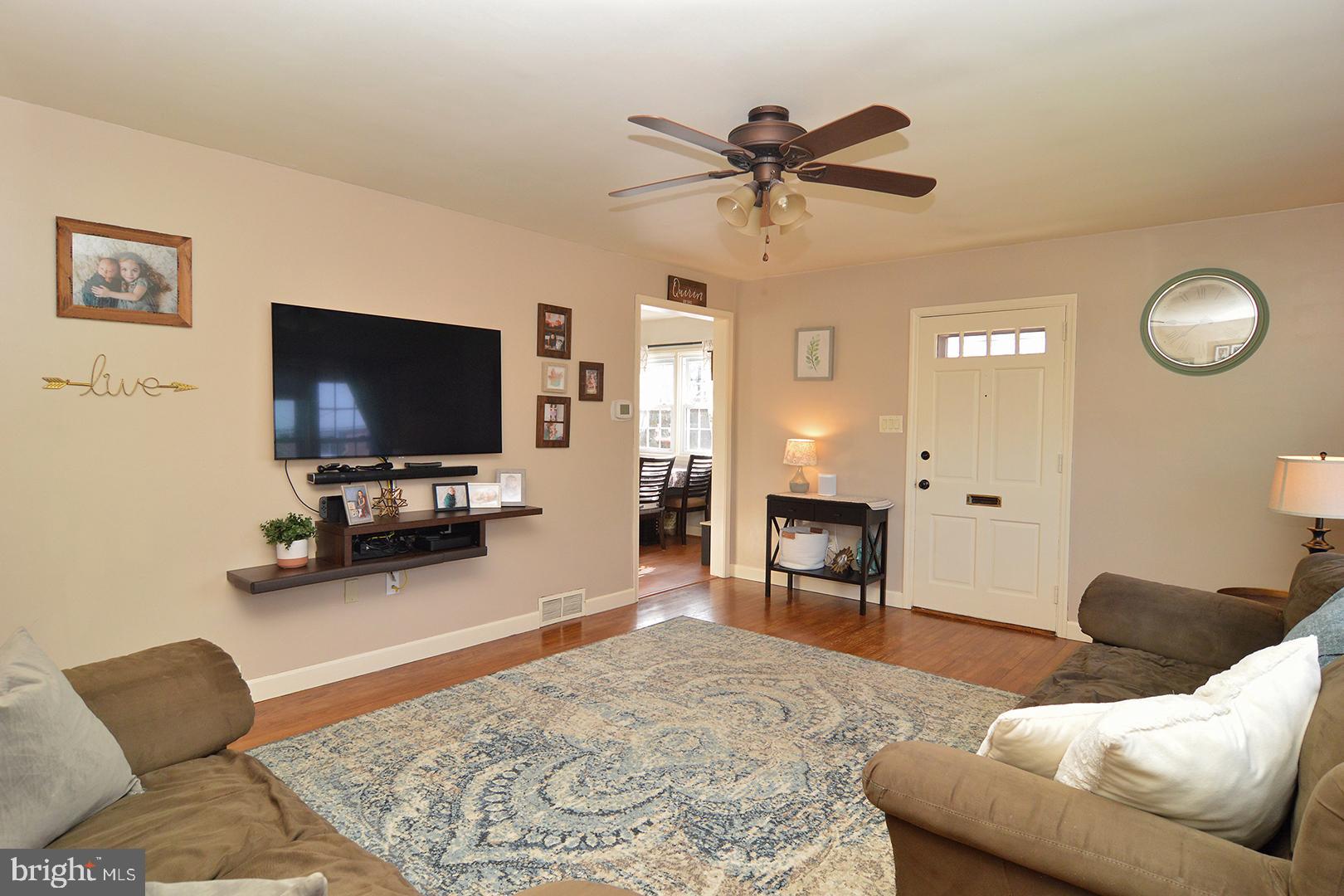 102 Eric Avenue Reading, PA 19607 - Photo 8 of 49