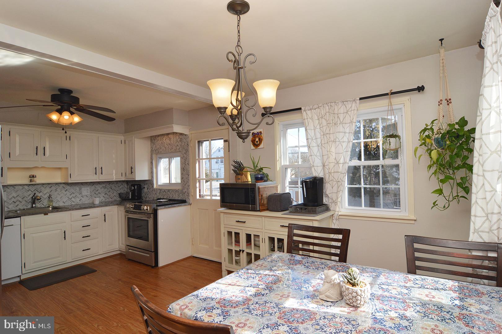 102 Eric Avenue Reading, PA 19607 - Photo 10 of 49