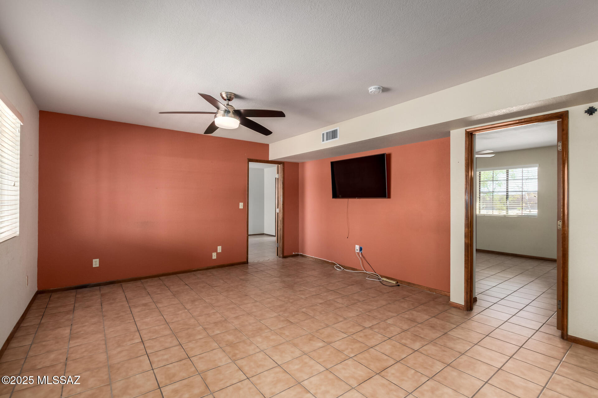 895 West Roller Coaster Road Tucson, AZ 85704 - Photo 12 of 24 Gallery Image 12