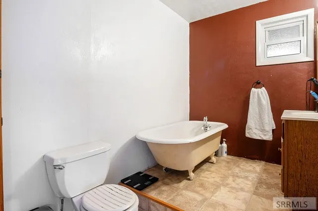 $249,500 | 485 Commercial Street, Inkom, ID 83245