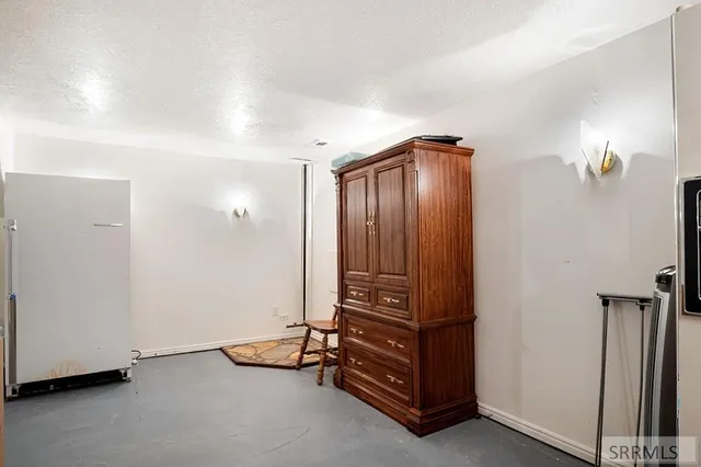 $249,500 | 485 Commercial Street, Inkom, ID 83245