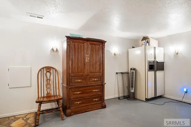 $249,500 | 485 Commercial Street, Inkom, ID 83245