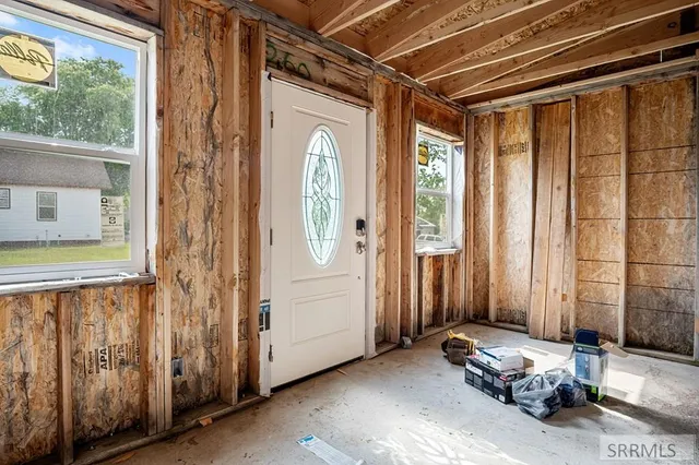 $249,500 | 485 Commercial Street, Inkom, ID 83245