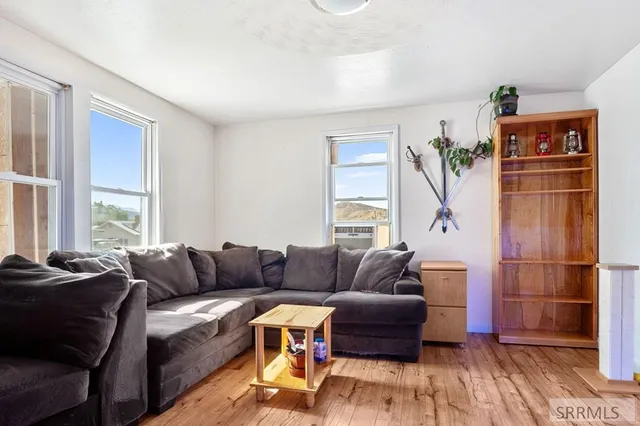 $249,500 | 485 Commercial Street, Inkom, ID 83245