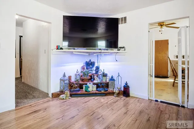 $249,500 | 485 Commercial Street, Inkom, ID 83245