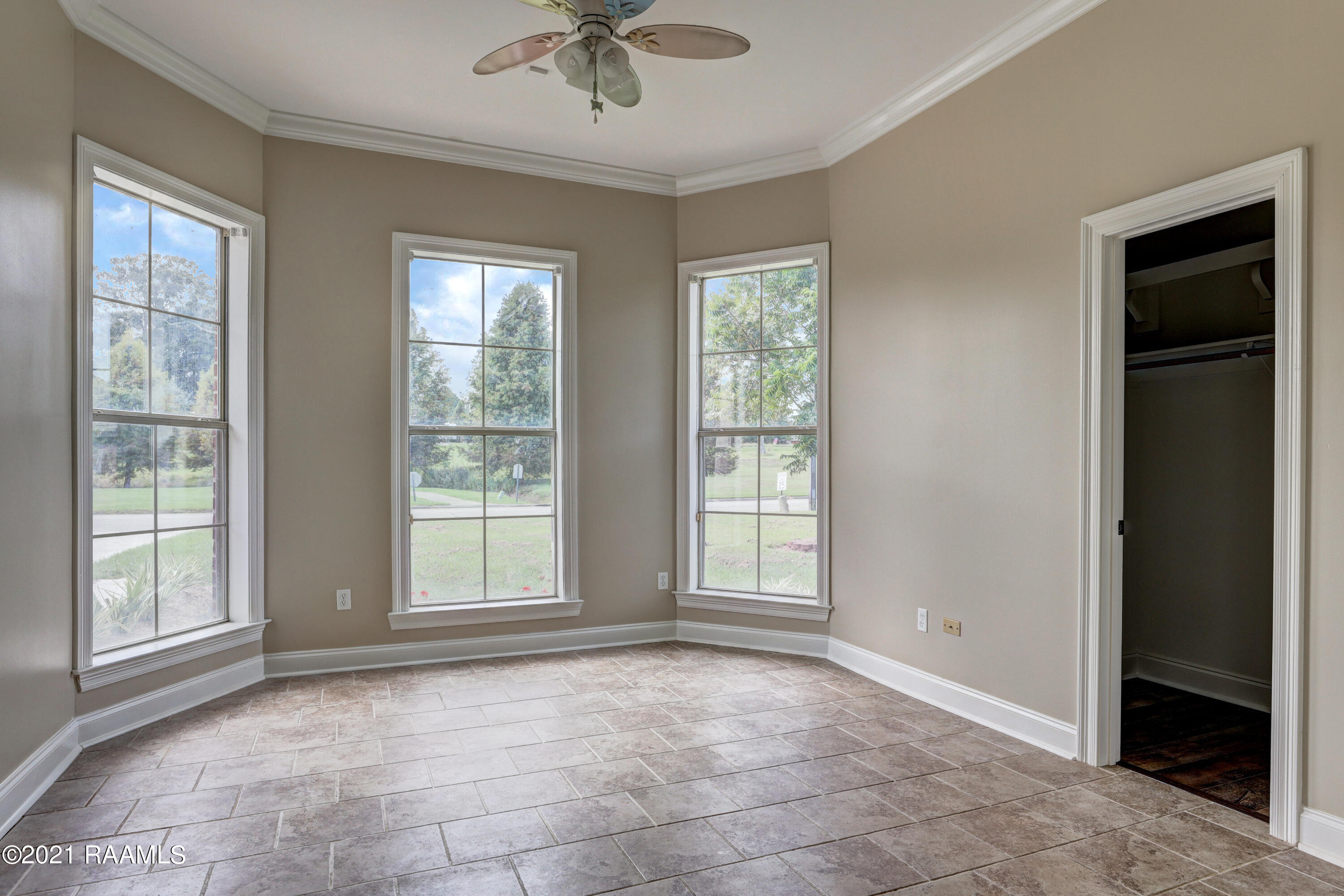 742 Hummingbird Lane New Iberia, LA 70560 - Photo 29 of 50 742 Hummingbird Ln-25