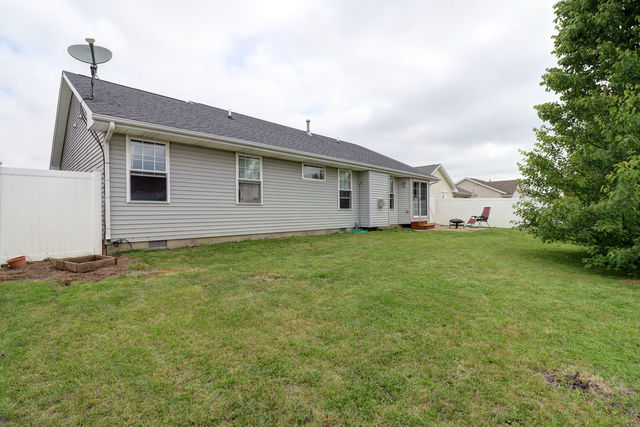 3915 Pebblebrook Lane Champaign, IL 61822 - Photo 16 of 19