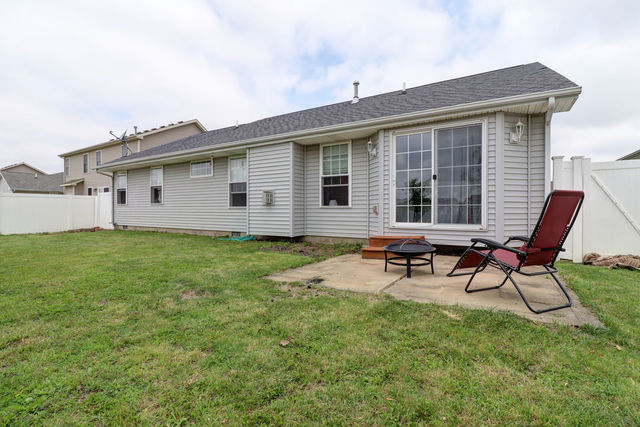 3915 Pebblebrook Lane Champaign, IL 61822 - Photo 18 of 19