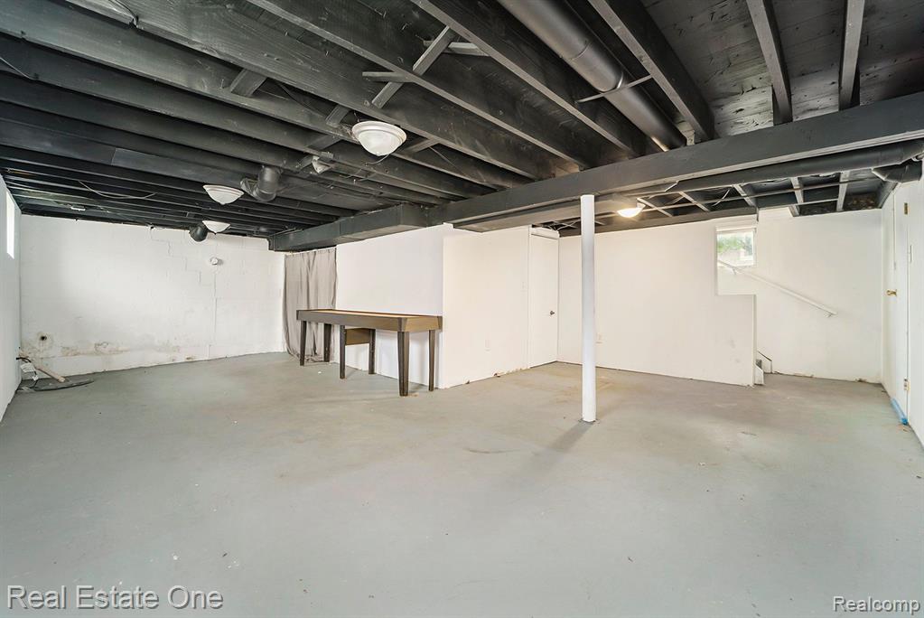 2106 John R Road Troy, MI 48083 - Photo 14 of 16