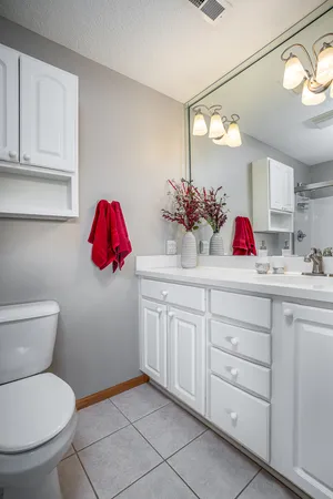 $249,500 | 2958 Holiday Court, Unit 9, Bettendorf, IA 52722