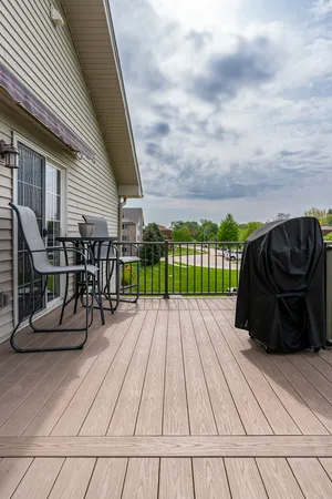$249,500 | 2958 Holiday Court, Unit 9, Bettendorf, IA 52722