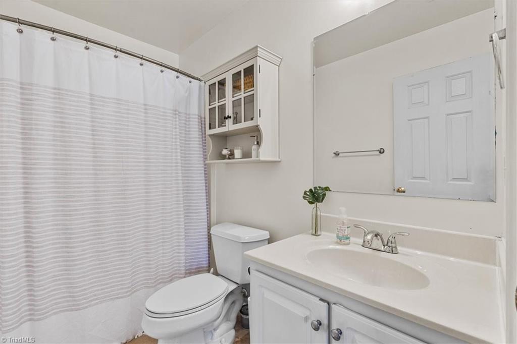 754 Hitchcock Way High Point, NC 27265 - Photo 20 of 32