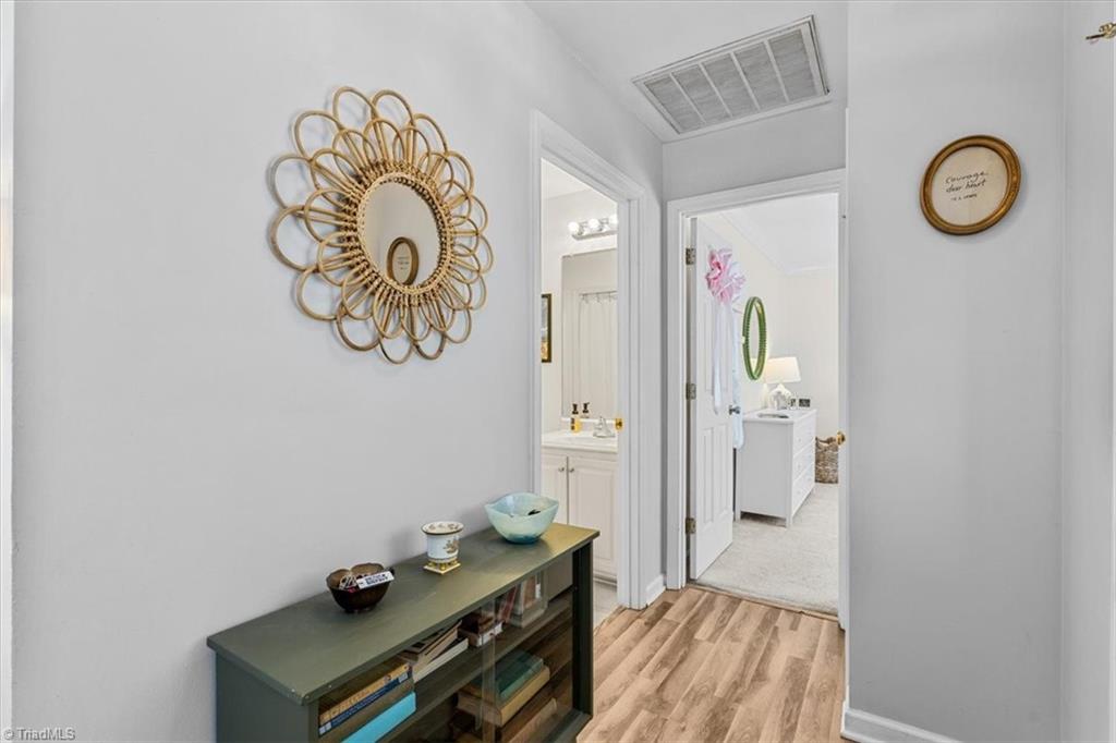 754 Hitchcock Way High Point, NC 27265 - Photo 3 of 32