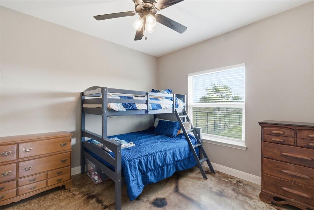 1012 Justin Drive Springtown, TX 76082 - Photo 23 of 40