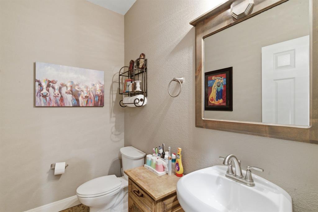 1012 Justin Drive Springtown, TX 76082 - Photo 27 of 40