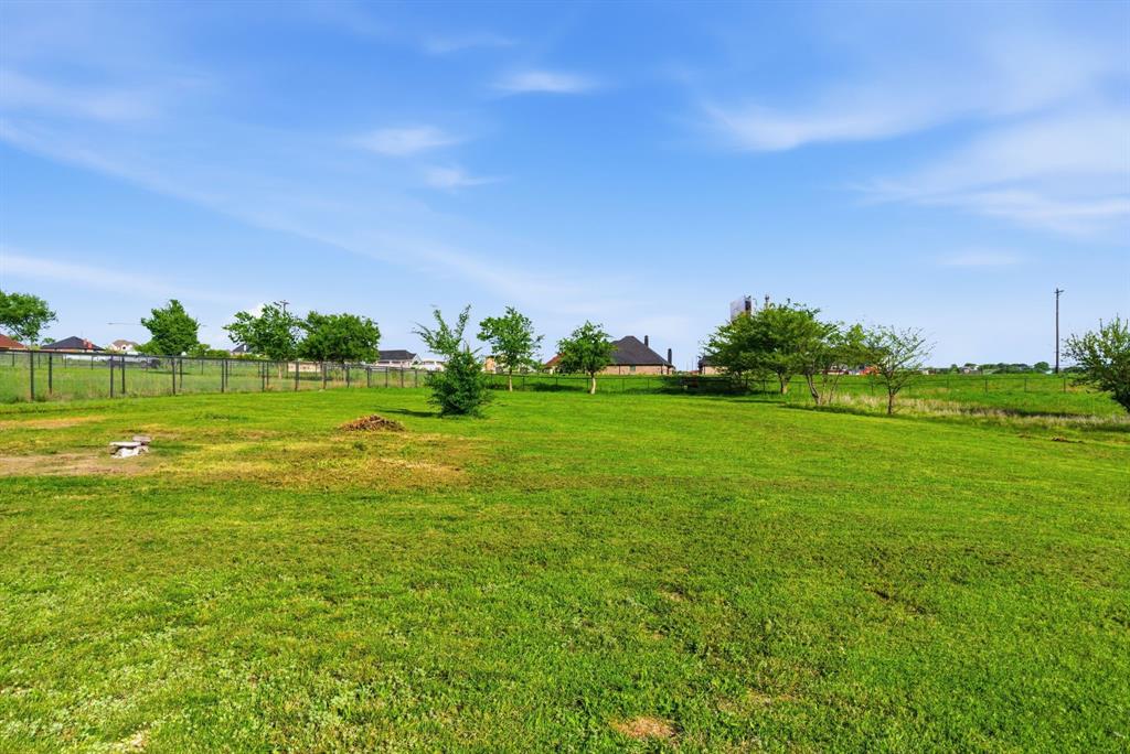 1012 Justin Drive Springtown, TX 76082 - Photo 39 of 40