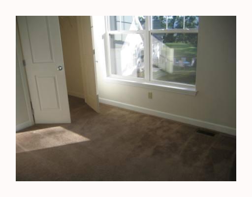 908 Etna Street McKees Rocks, PA 15136 - Photo 5 of 7 Living Room.