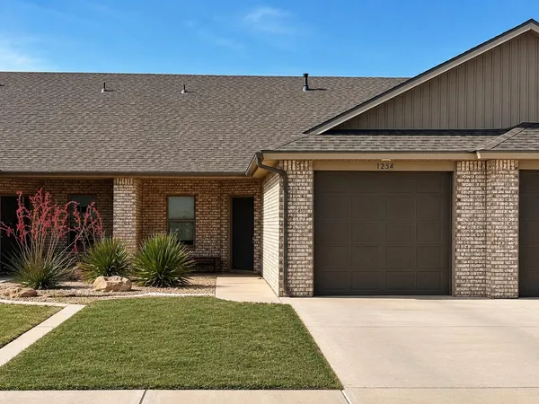 $200,000 | 1254 North 7th Street, Wolfforth, TX 79382