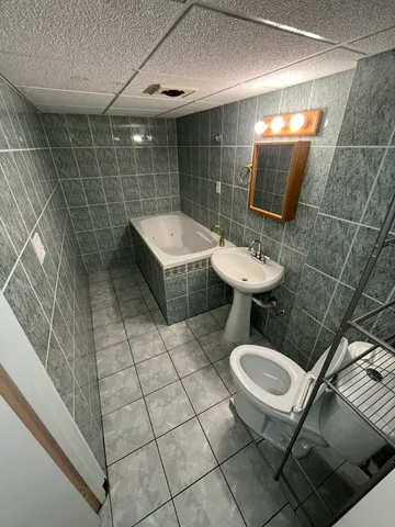 $2,250 | N17-w5348 Garfield Street, Cedarburg, WI 53012