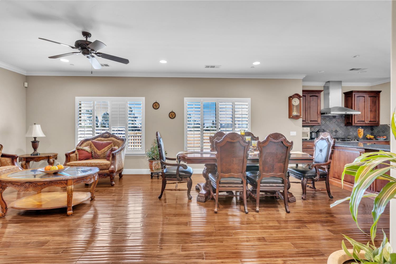 8654 Bradshaw Road Elk Grove, CA 95624 - Photo 6 of 39