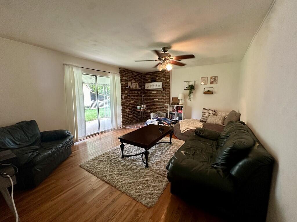1611 Maxwell Road Chattanooga, TN 37412 - Photo 3 of 14 thumbnail_27BCC91F-CD50-4B74-BFE7-CBA729