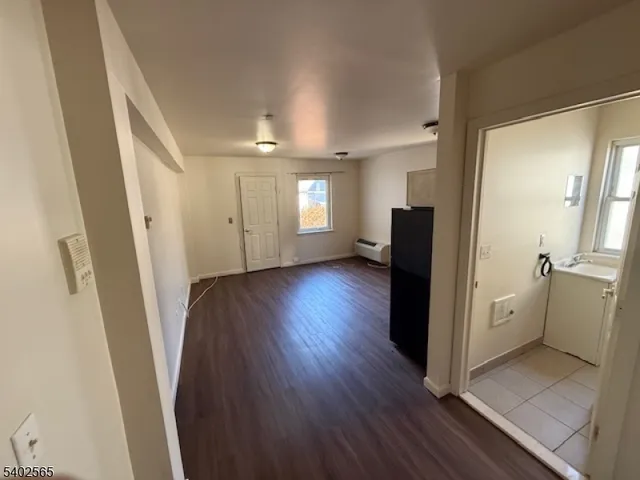 $1,125 | 77 Lafayette Avenue, Unit 4, Passaic, NJ 07055