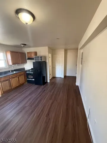 $1,125 | 77 Lafayette Avenue, Unit 4, Passaic, NJ 07055