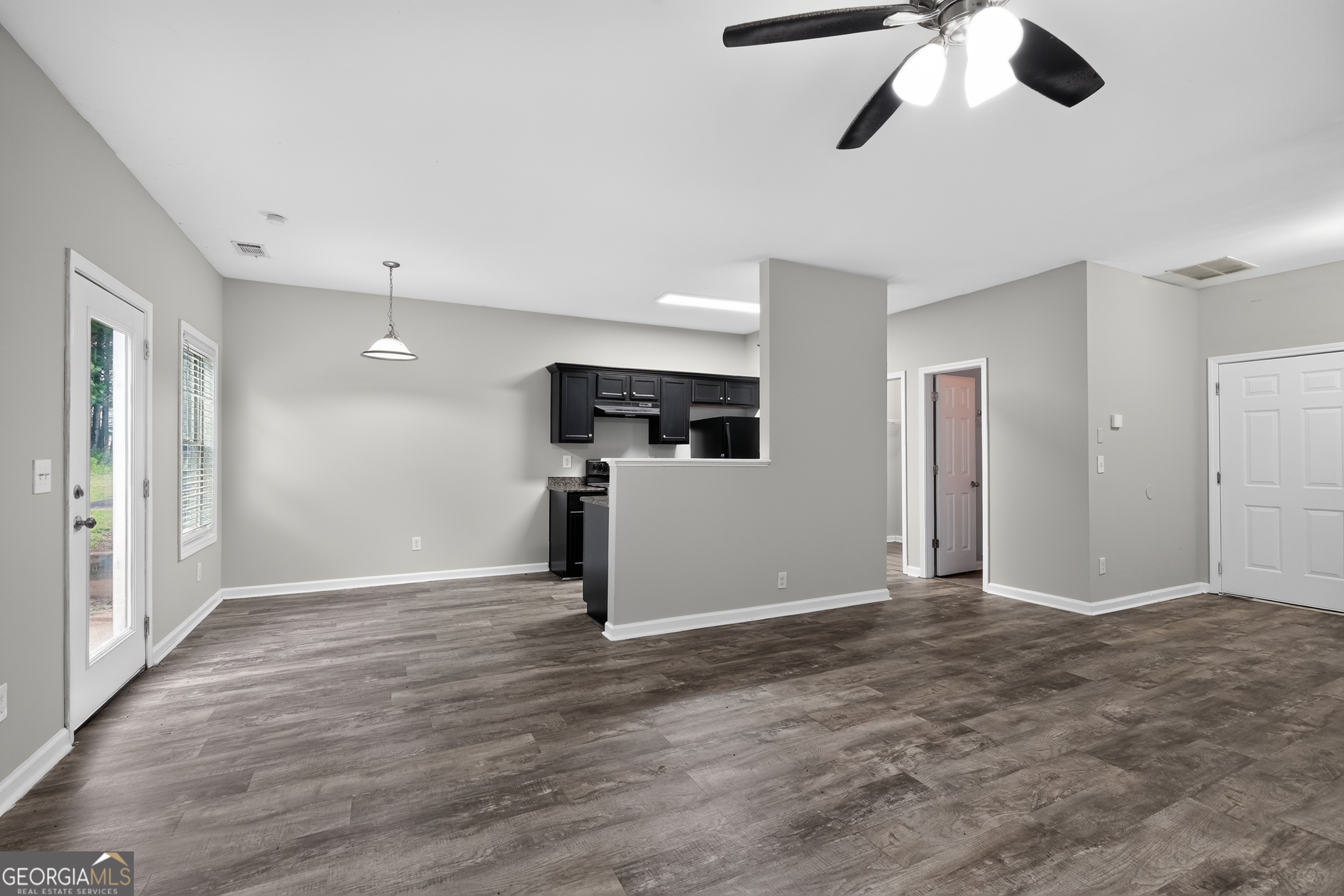 6381 Shadow Square Lithonia, GA 30058 - Photo 9 of 36