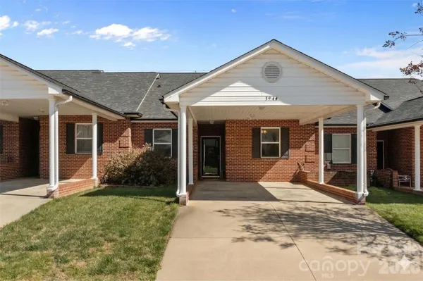 $250,000 | 3944 Jasmine Lane, Denver, NC 28037