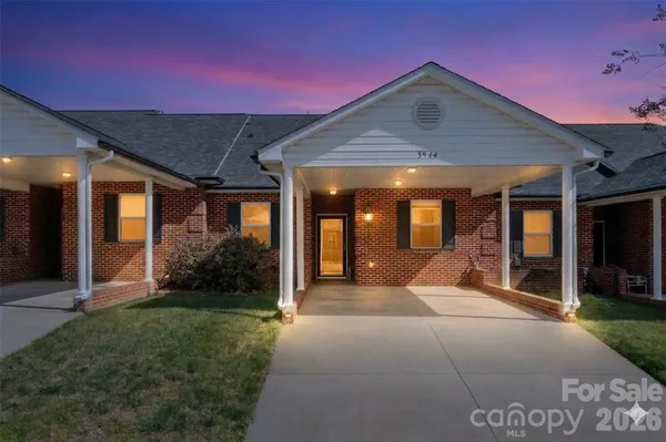 $250,000 | 3944 Jasmine Lane, Denver, NC 28037