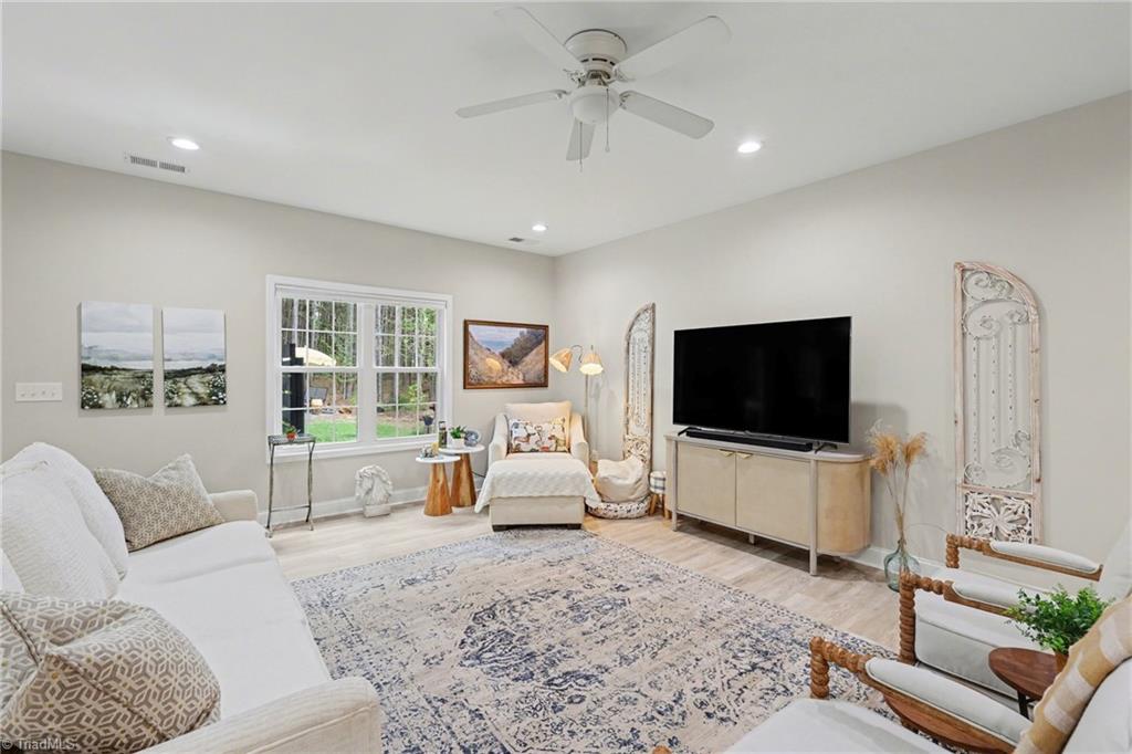 820 Sunset Pointe Drive Salisbury, NC 28146 - Photo 5 of 30