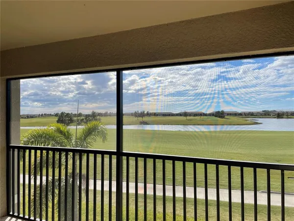 $2,500 | 5674 Palmer Circle, Unit 206, Bradenton, FL 34211