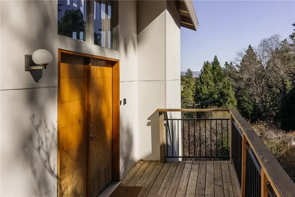 $735,000 | 859 Strawberry Peak Road, Twin Peaks, CA 92391