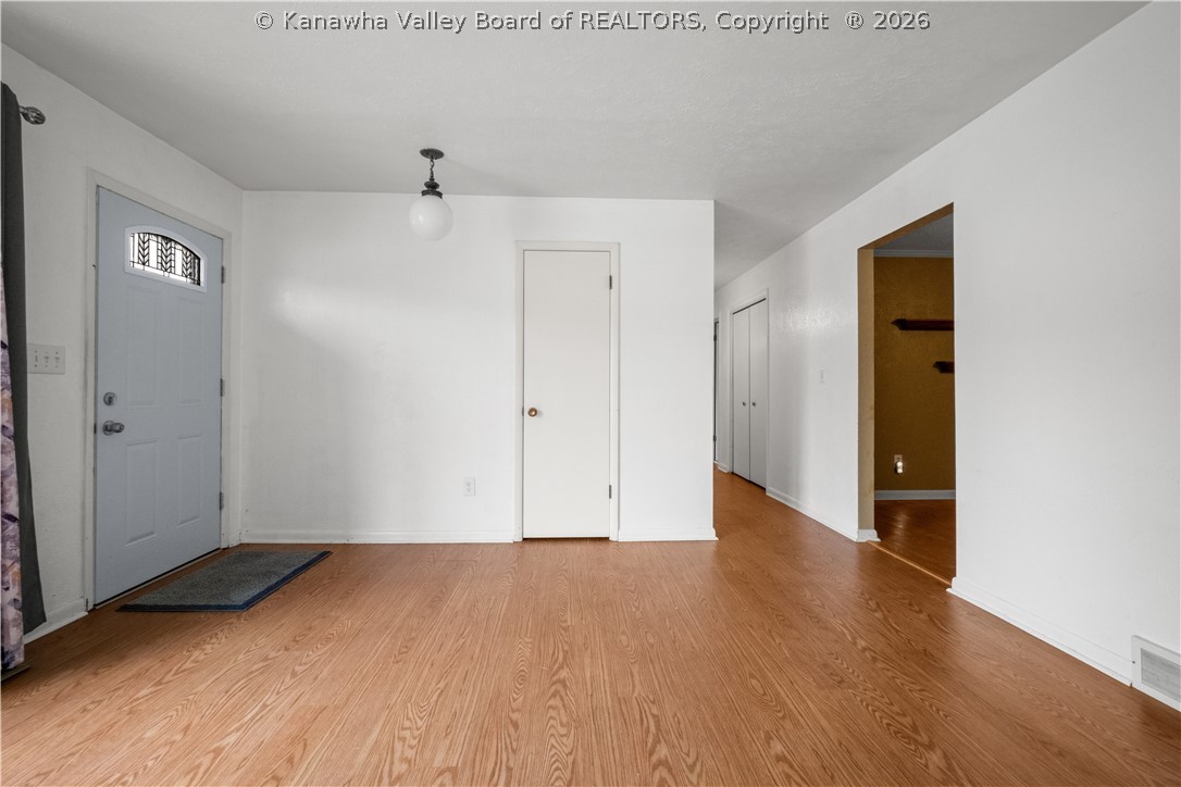 194 Shawnee Estates Winfield, WV 25213 - Photo 6 of 49 Gallery Image 6