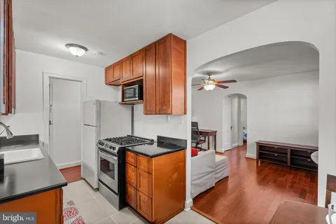 $227,500 | 4581 MacArthur Boulevard Northwest, Unit 103, Washington, DC 20007
