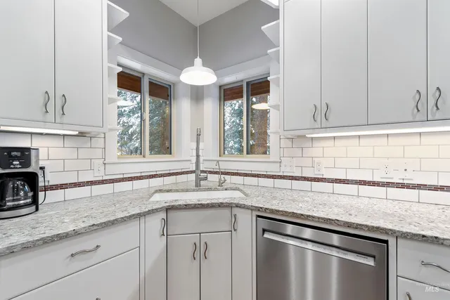 $680,000 | 9 Crick Road, Garden Valley, ID 83622